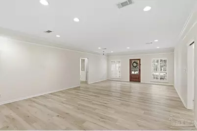 2437 W Bayshore Rd, Gulf Breeze, FL 32563 - Photo 12