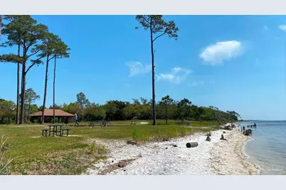 2437 W Bayshore Rd, Gulf Breeze, FL 32563 - Photo 40