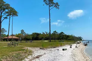 2437 W Bayshore Rd, Gulf Breeze, FL 32563 - Photo 40