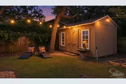 2437 W Bayshore Rd, Gulf Breeze, FL 32563 - Photo 44