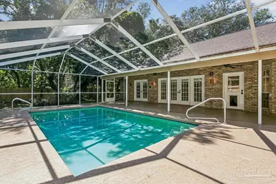 2437 W Bayshore Rd, Gulf Breeze, FL 32563 - Photo 8
