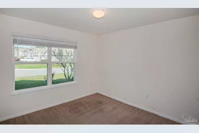 9490 Lutoo Ln, Pensacola, FL 32526 - Photo 8