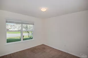 9490 Lutoo Ln, Pensacola, FL 32526 - Photo 8