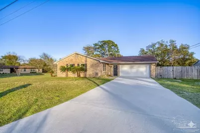 3601 Swan Ln, Pensacola, FL 32504 - Photo 6