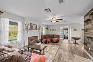 3601 Swan Ln, Pensacola, FL 32504 - Photo 12