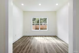 1915 W Chase St, Pensacola, FL 32502 - Photo 16