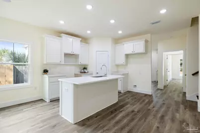 1915 W Chase St, Pensacola, FL 32502 - Photo 10