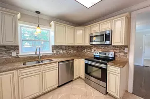 11 Gunn Cir, Pensacola, FL 32506 - Photo 10