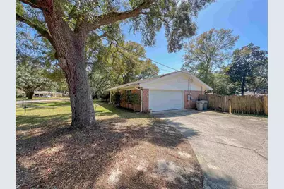 11 Gunn Cir, Pensacola, FL 32506 - Photo 2