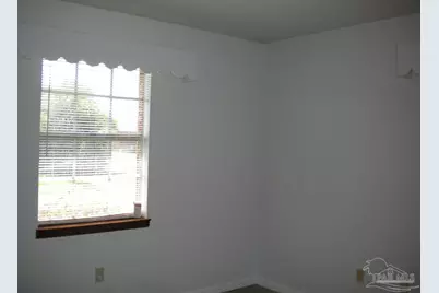 2015 Frontera St, Navarre, FL 32566 - Photo 12