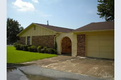 2015 Frontera St, Navarre, FL 32566 - Photo 2