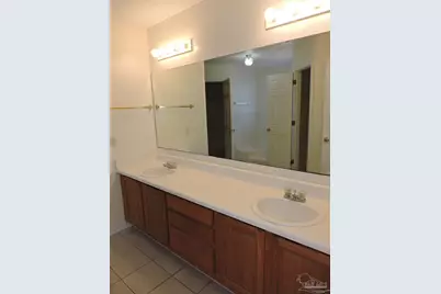 1913 Gulf Bay Ln, Pensacola, FL 32506 - Photo 16