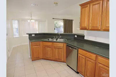 1913 Gulf Bay Ln, Pensacola, FL 32506 - Photo 12