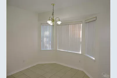 1913 Gulf Bay Ln, Pensacola, FL 32506 - Photo 10