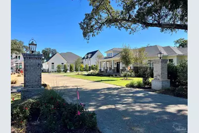 581 Chipley Ave, Pensacola, FL 32503 - Photo 2