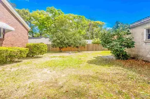 1701 E Bobe St, Pensacola, FL 32503 - Photo 8