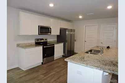 3902 James Stovall St, Pensacola, FL 32526 - Photo 8