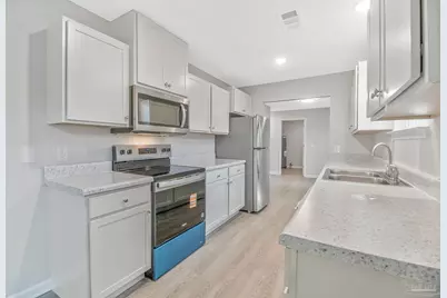 6044 Champion Oaks Dr, Pensacola, FL 32526 - Photo 4