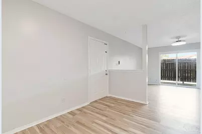 2303 W Michigan Ave #B1, Pensacola, FL 32526 - Photo 8