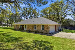 3573 Victory Dr, Pace, FL 32571 - Photo 2