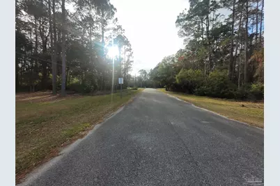 8100 Pond Valley Dr, Pensacola, FL 32506 - Photo 4