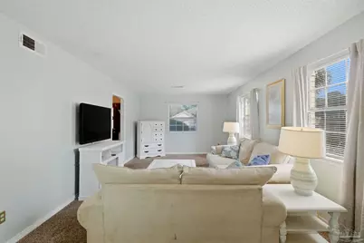 1253 Redwood Ln, Gulf Breeze, FL 32563 - Photo 10