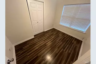 7870 Castlegate Dr, Pensacola, FL 32534 - Photo 10