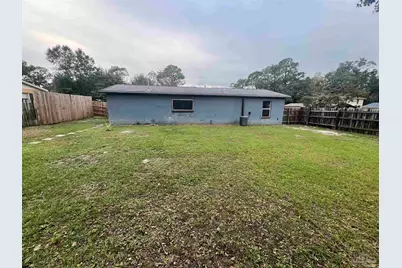 7870 Castlegate Dr, Pensacola, FL 32534 - Photo 18