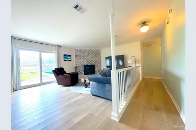 3585 Riddick Dr, Pensacola, FL 32504 - Photo 6