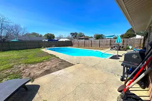 3585 Riddick Dr, Pensacola, FL 32504 - Photo 20