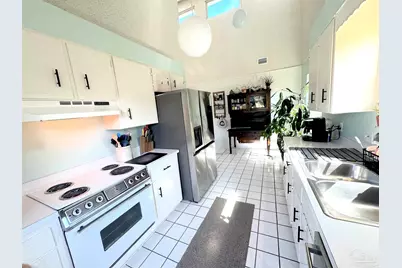 3585 Riddick Dr, Pensacola, FL 32504 - Photo 10