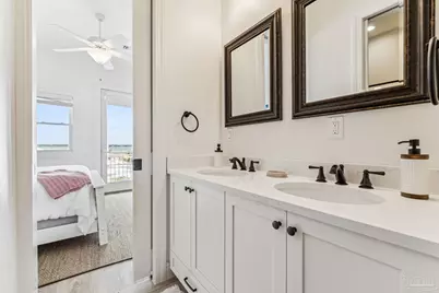 8037 Gulf Blvd, Navarre Beach, FL 32566 - Photo 18
