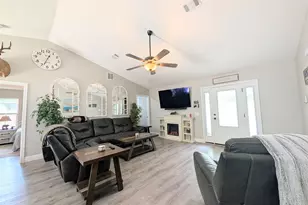 6837 Sage Brush Ln, Milton, FL 32570 - Photo 4