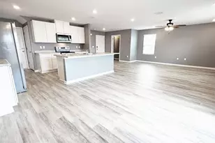 5720 Blackhorse Cir, Pensacola, FL 32526 - Photo 4