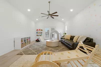 908 E Yonge St, Pensacola, FL 32503 - Photo 30