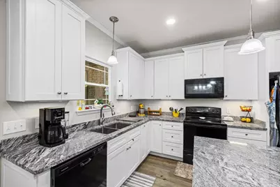 922 E Edney Ave, Crestview, FL 32539 - Photo 16