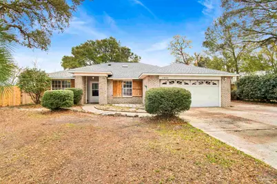 1024 Oak View Dr, Pensacola, FL 32506 - Photo 2