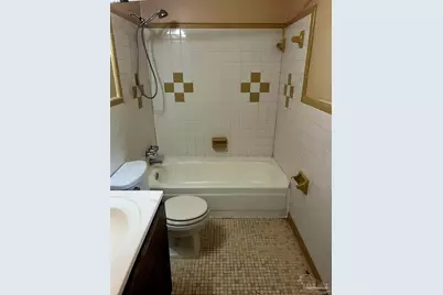 671 E Olive Rd #9, Pensacola, FL 32514 - Photo 2