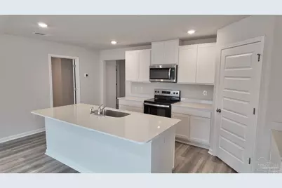 8054 Fox Hunt Dr, Milton, FL 32583 - Photo 4