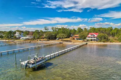 5485 Soundside Dr, Gulf Breeze, FL 32563 - Photo 2