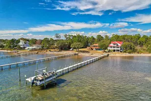 5485 Soundside Dr, Gulf Breeze, FL 32563 - Photo 2
