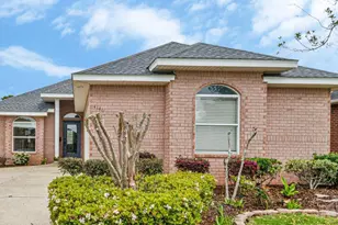 4146 Oak Pointe Dr, Gulf Breeze, FL 32563 - Photo 1