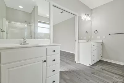 4146 Oak Pointe Dr, Gulf Breeze, FL 32563 - Photo 4