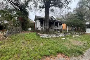 310 E Moreno St, Pensacola, FL 32503 - Photo 2