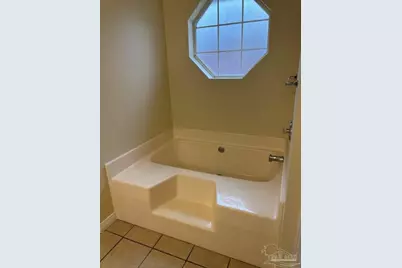 1841 Southbay Dr, Pensacola, FL 32506 - Photo 14