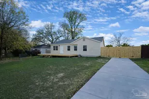 132 Elm St, Pensacola, FL 32506 - Photo 2