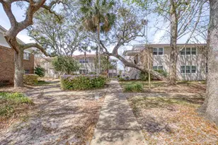 1200 Shoreline Dr, Gulf Breeze, FL 32561 - Photo 4