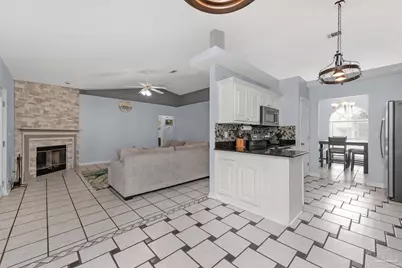 2706 Riverside Landing Dr, Navarre, FL 32566 - Photo 2