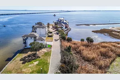 16 Wharf Ave, Pensacola, FL 32502 - Photo 2