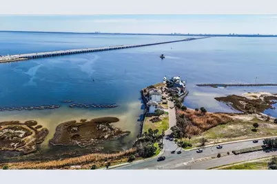 16 Wharf Ave, Pensacola, FL 32502 - Photo 8